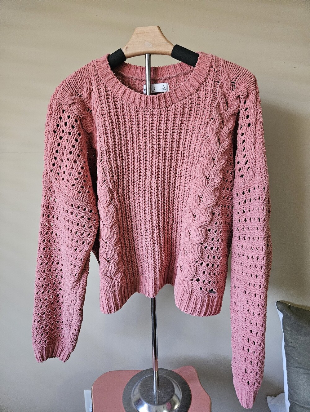 Hollister Chunky Cable Knit Sweater - Size L